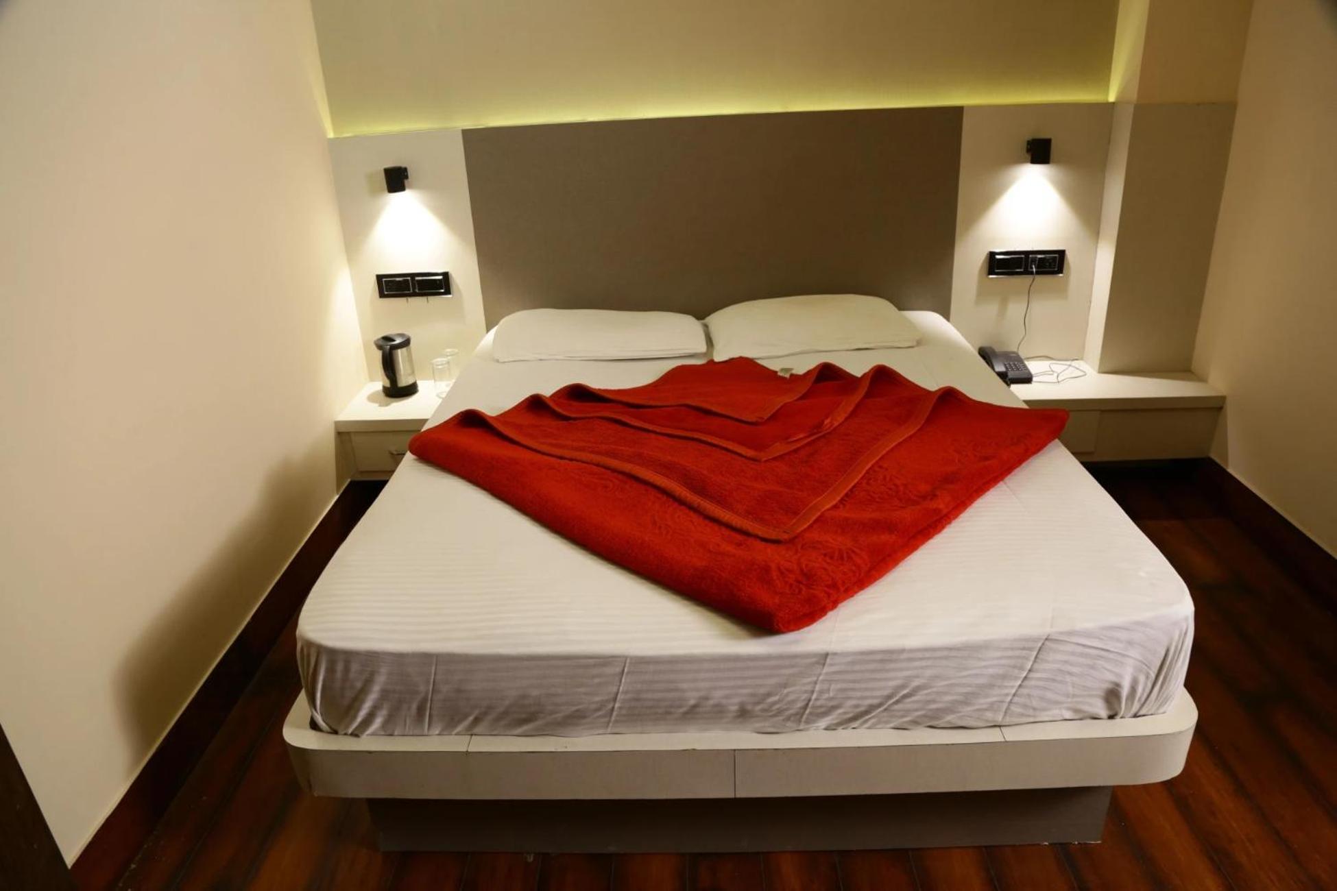Aangan Regency Hotel Shimla Bagian luar foto