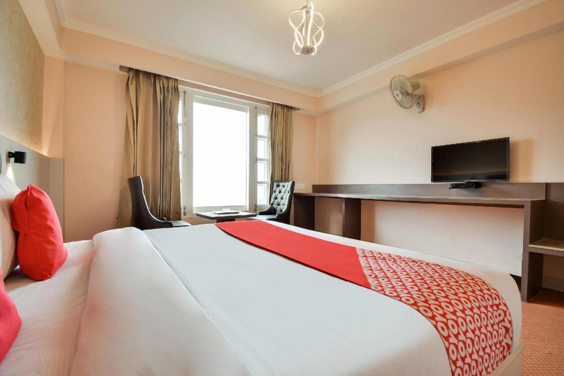 Aangan Regency Hotel Shimla Bagian luar foto