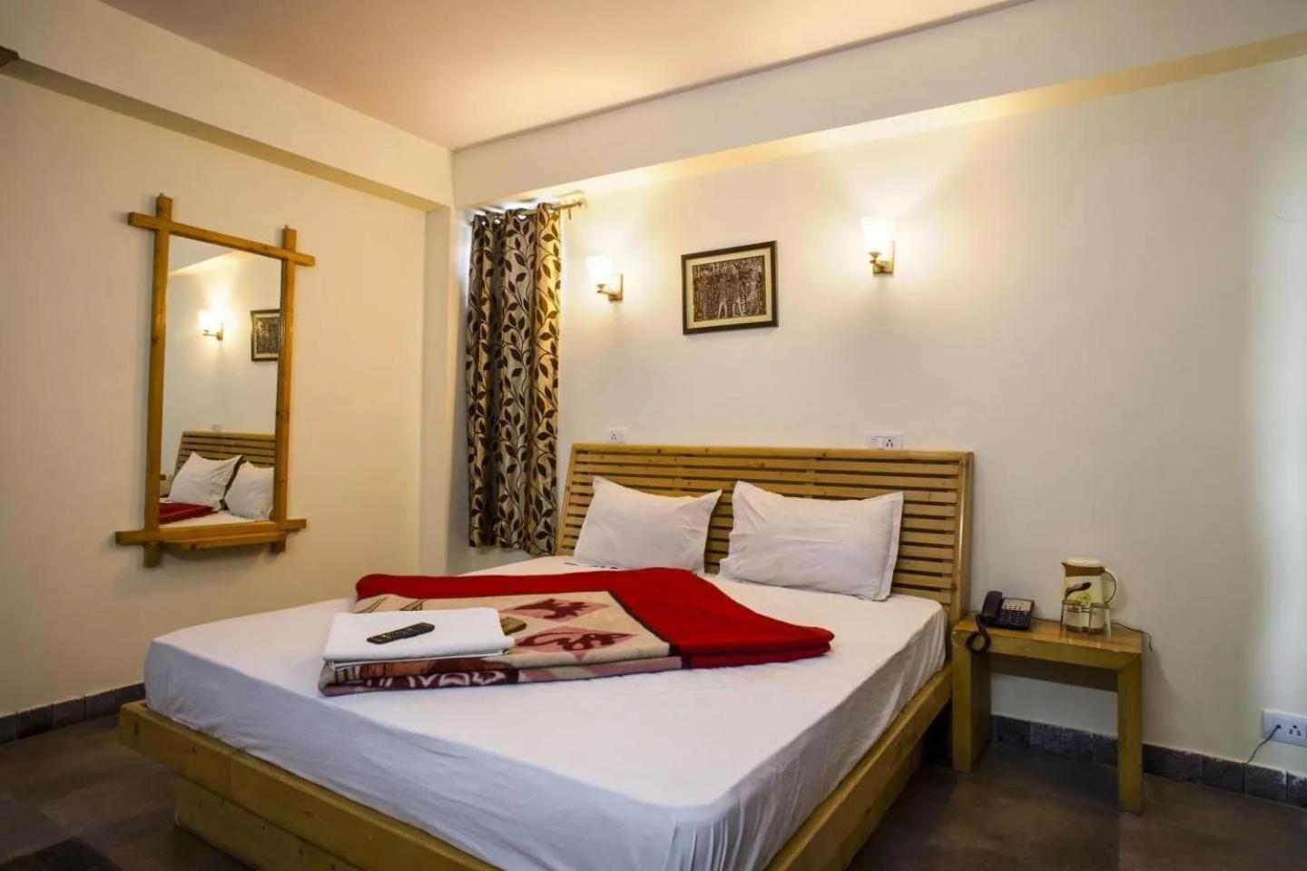 Aangan Regency Hotel Shimla Bagian luar foto