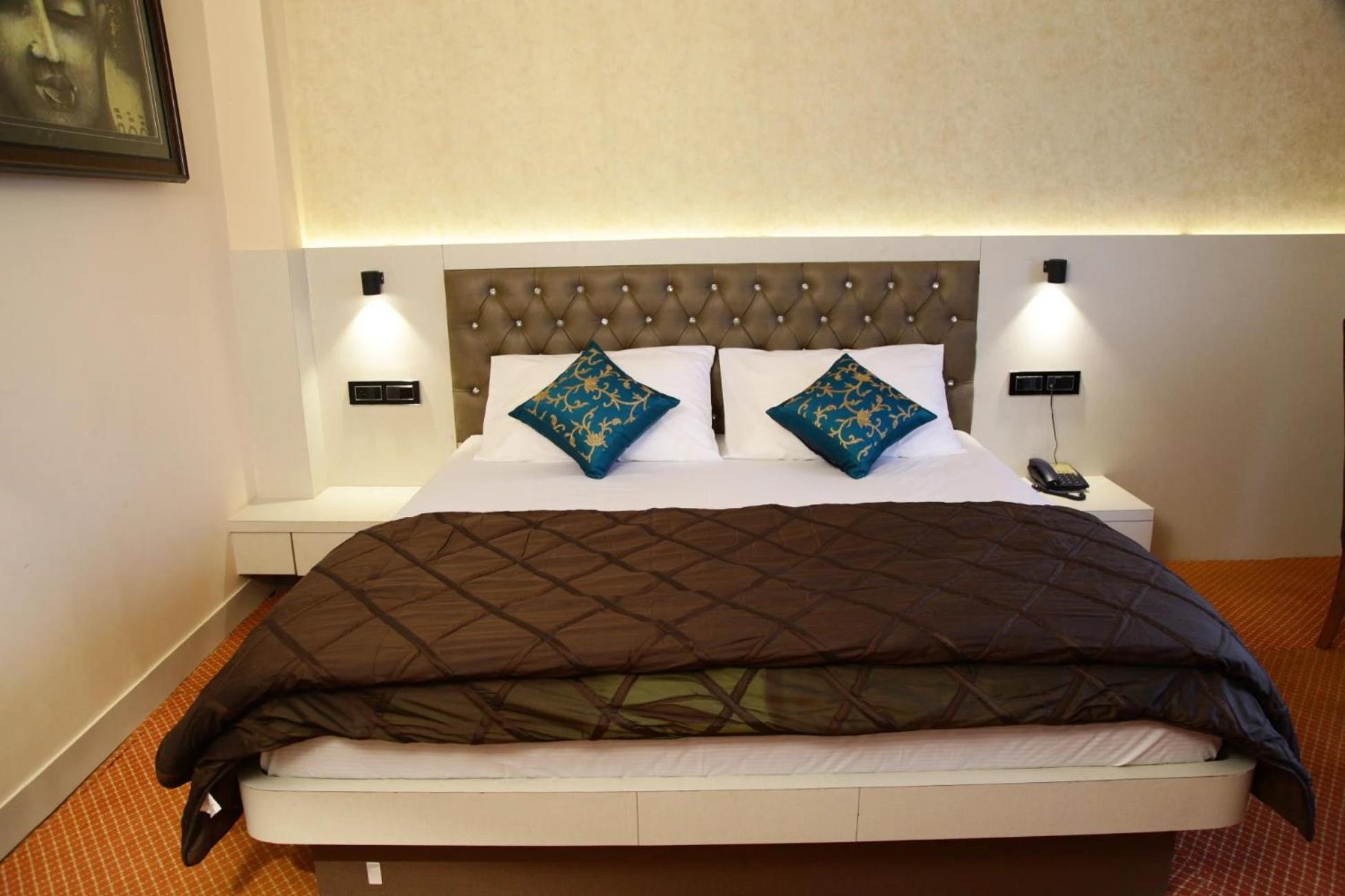 Aangan Regency Hotel Shimla Bagian luar foto