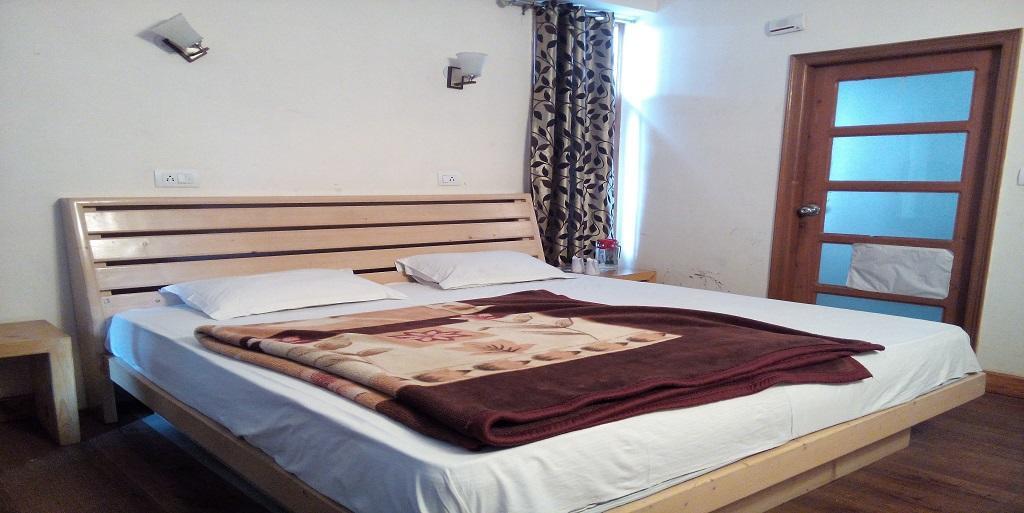 Aangan Regency Hotel Shimla Bagian luar foto